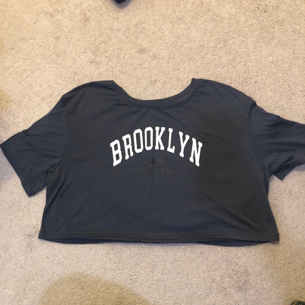 Sz large SHEIN crop top “Brooklyn”